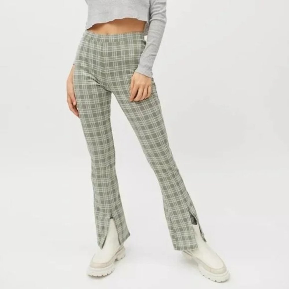NWOT URBAN OUTFITTERS Urban Renewal Remnants Plaid Flare Pants Olive S